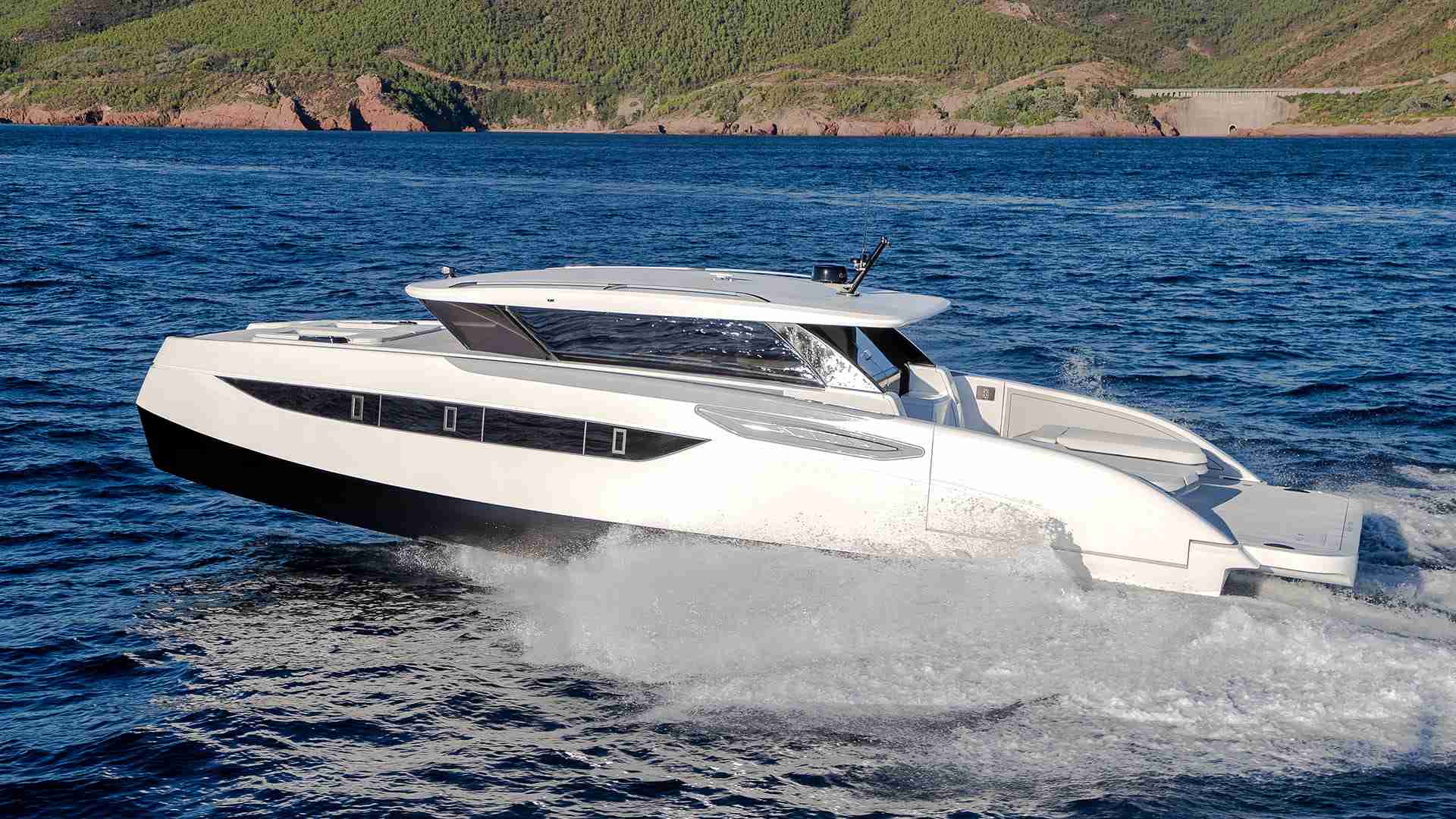 Sunreef 55 Ultima Electric — at sea